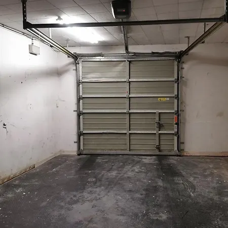Maison De Le 101 - 3 - Garage *